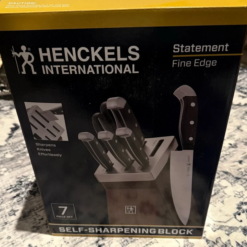 Henckels Self Sharpening Statement Fine Edge 7 Piece Knife block Set